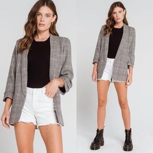 BLANK NYC The Essex Cut Off Shorts In Great White